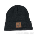 Beanie de punto con logo de etiqueta